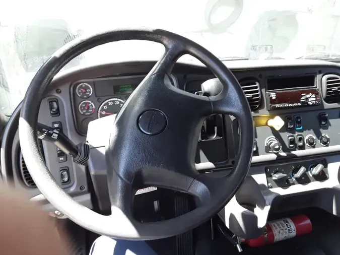 2019 FREIGHTLINER/MERCEDES M2 106