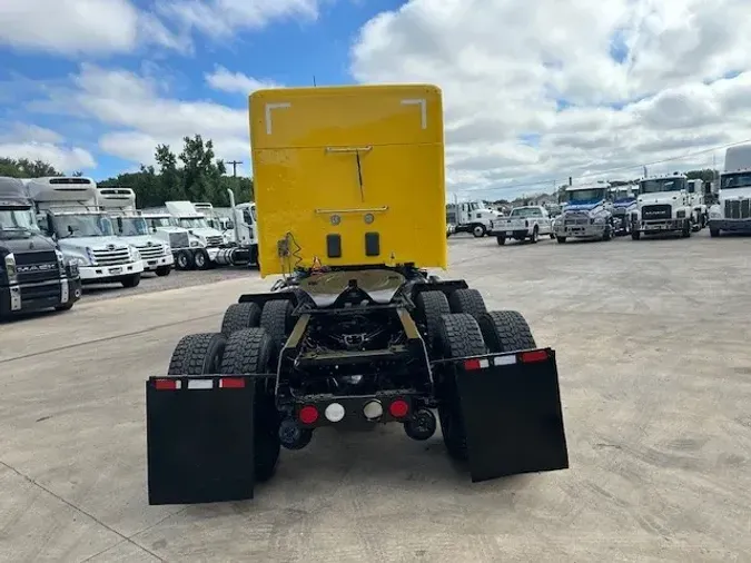 2019 KENWORTH T880