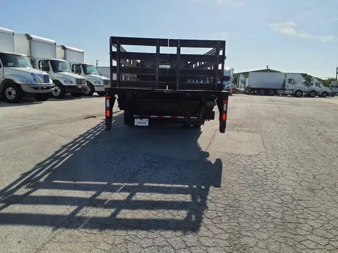2018 FREIGHTLINER M2 106