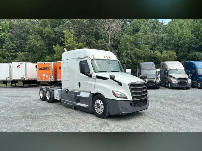2022 Freightliner Cascadia 126f203688b45b2f19a4d60f72358671e8d