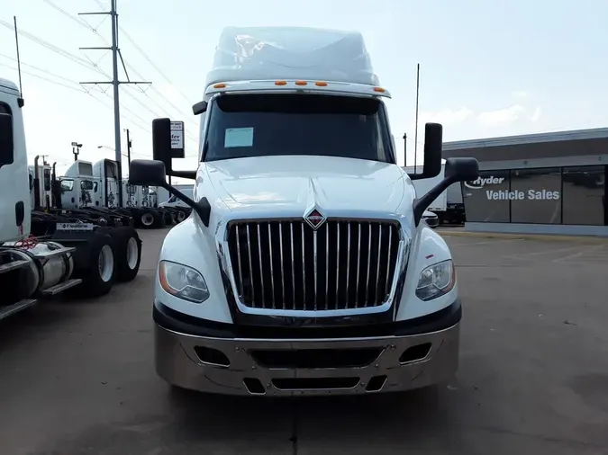 2020 NAVISTAR INTERNATIONAL LT625 SLPR CAB