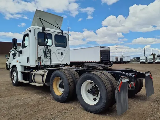 2018 FREIGHTLINER/MERCEDES CASCADIA 125