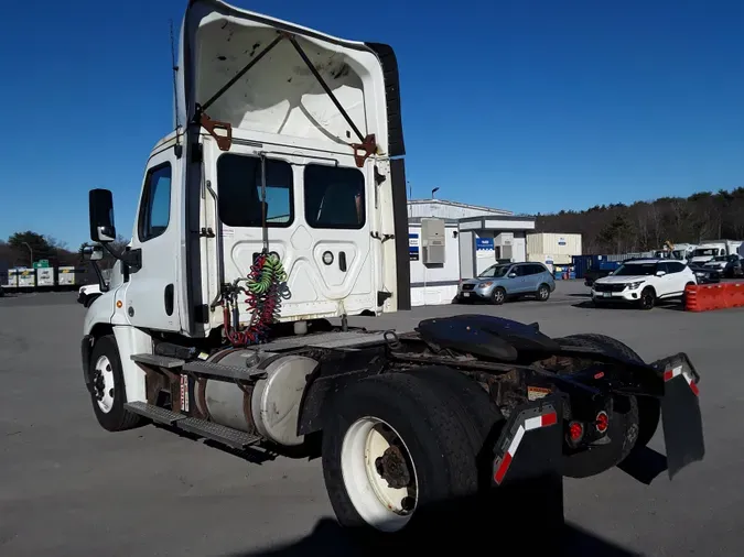 2018 FREIGHTLINER/MERCEDES CASCADIA 125