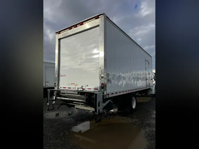 2018 FREIGHTLINER/MERCEDES M2 106