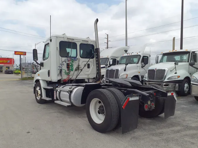 2014 FREIGHTLINER/MERCEDES CASCADIA 113