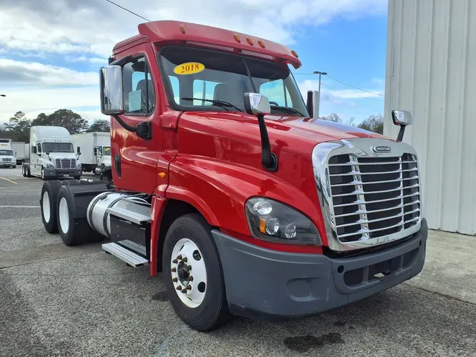 2018 FREIGHTLINER/MERCEDES CASCADIA 125