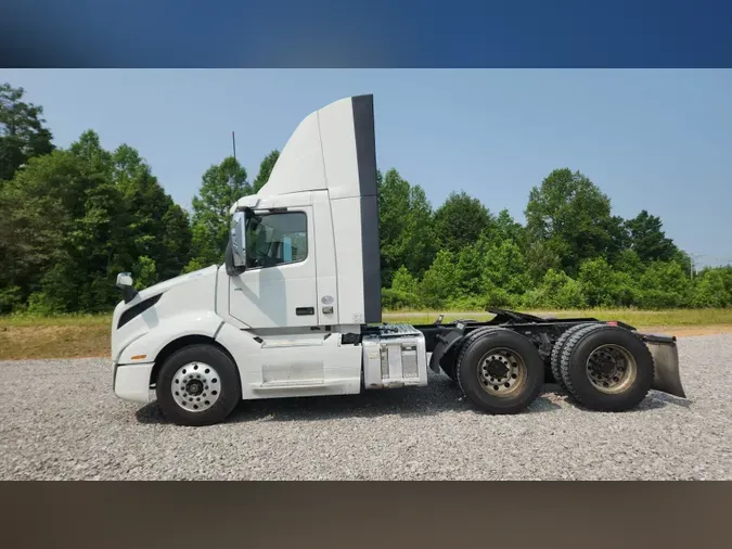 2019 Volvo VNL300