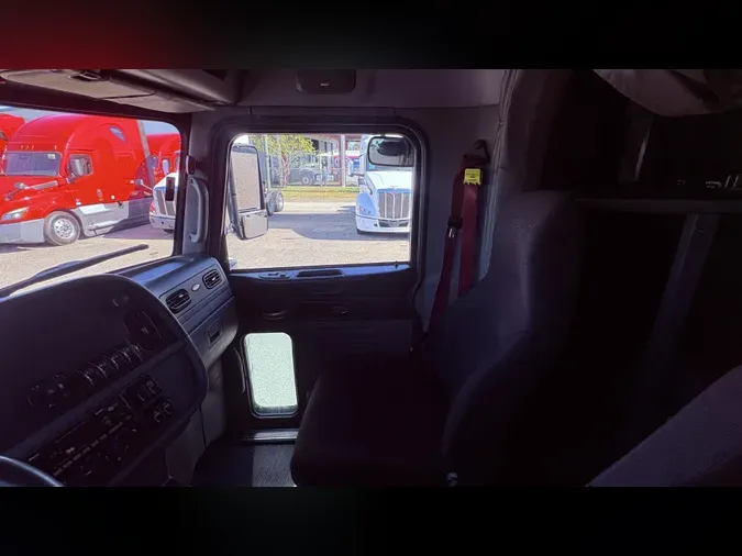 2022 Peterbilt 389