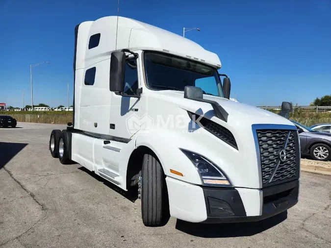 2020 VOLVO VNL64T760