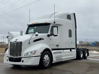 2022 PETERBILT 579