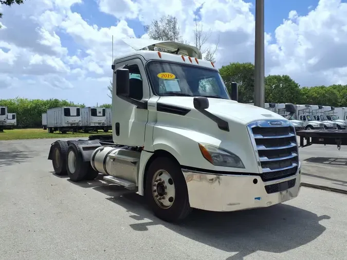 2019 FREIGHTLINER/MERCEDES NEW CASCADIA PX12664f2205661c7aba28d6c099d6eb8d1179c