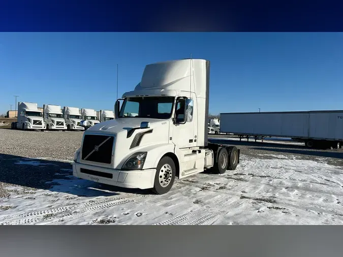 2018 Volvo VNL300