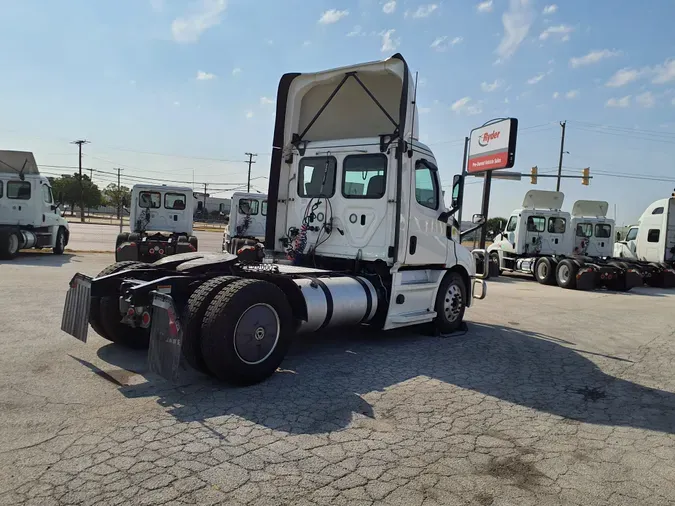 2019 FREIGHTLINER/MERCEDES NEW CASCADIA 116