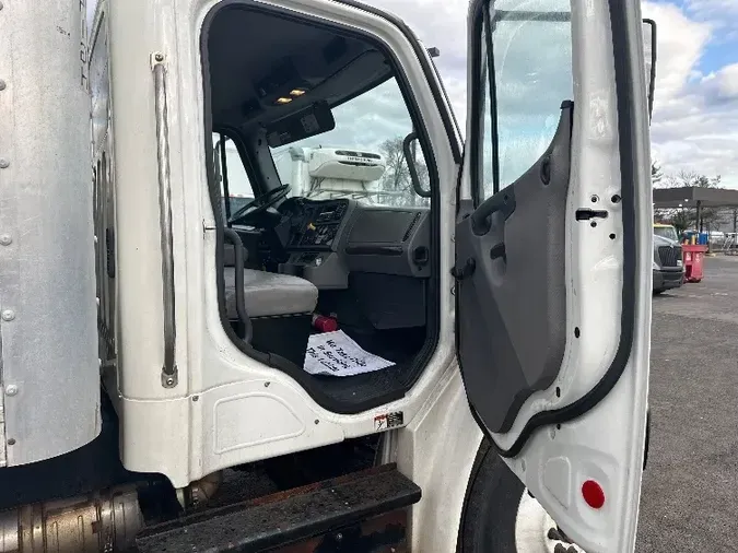 2018 Freightliner M2