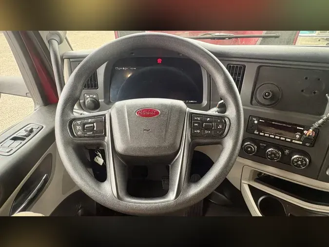 2022 Peterbilt 579