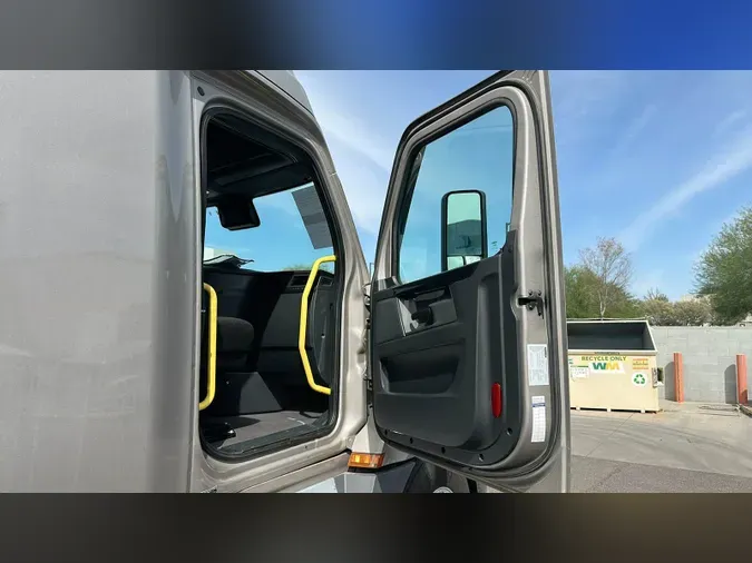 2024 Freightliner Cascadia 126f223cc950b35f1004d10d503f0cb73e4