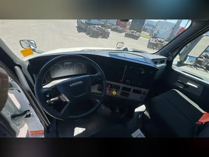 2019 FREIGHTLINER CA126