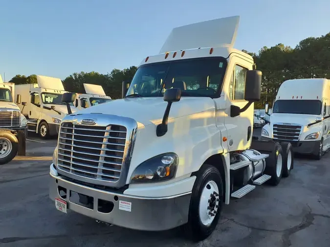 2019 FREIGHTLINER/MERCEDES CASCADIA 125f2261695a57ee95684d8852f0a8d8b7d