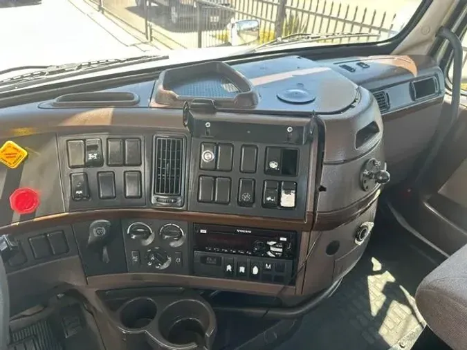 2017 Volvo VNL300f22675f0841d82d9a460c4551b7e66cd
