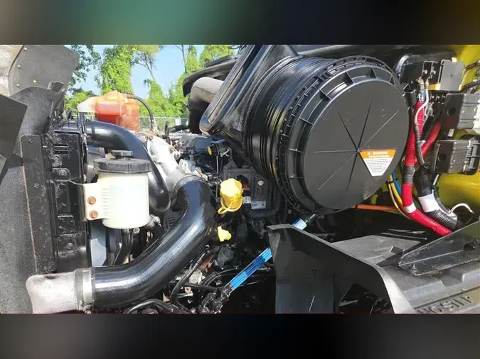 2018 INTERNATIONAL RH613