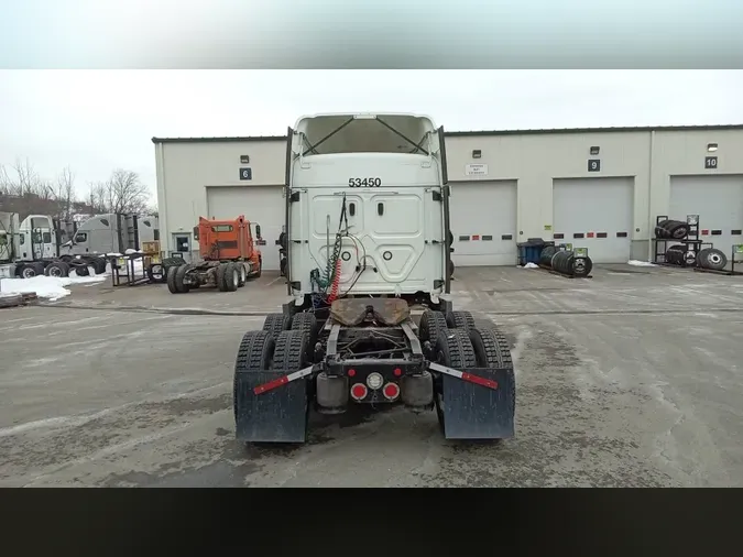 2022 Freightliner Cascadia 126