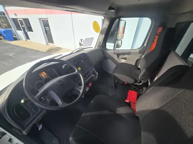 2019 FREIGHTLINER/MERCEDES M2 106