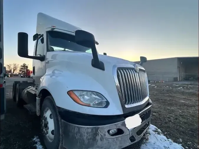 2019 NAVISTAR INTERNATIONAL LT625 DAYCAB T/A