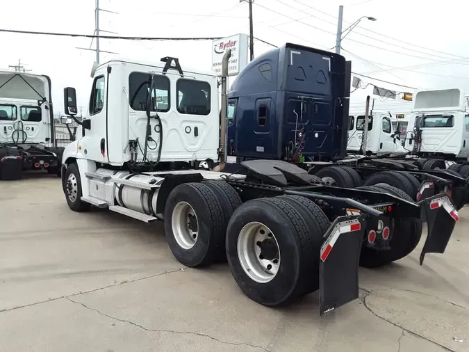 2019 FREIGHTLINER/MERCEDES CASCADIA 125