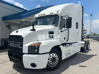 2019 MACK ANTHEM AN64T