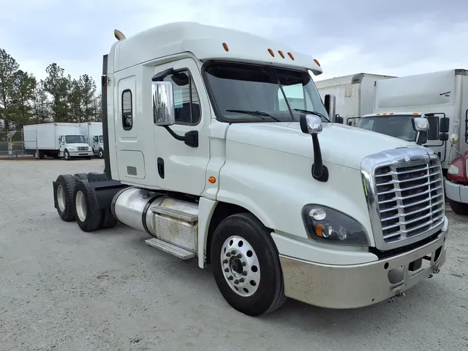 2018 FREIGHTLINER/MERCEDES CASCADIA 125