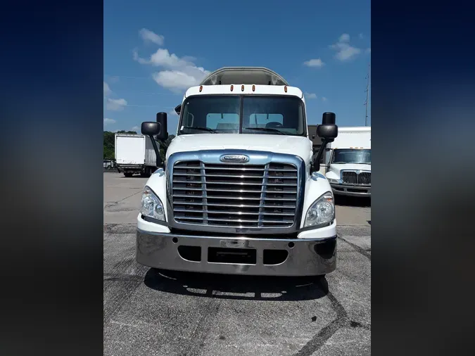 2016 FREIGHTLINER/MERCEDES CASCADIA 125