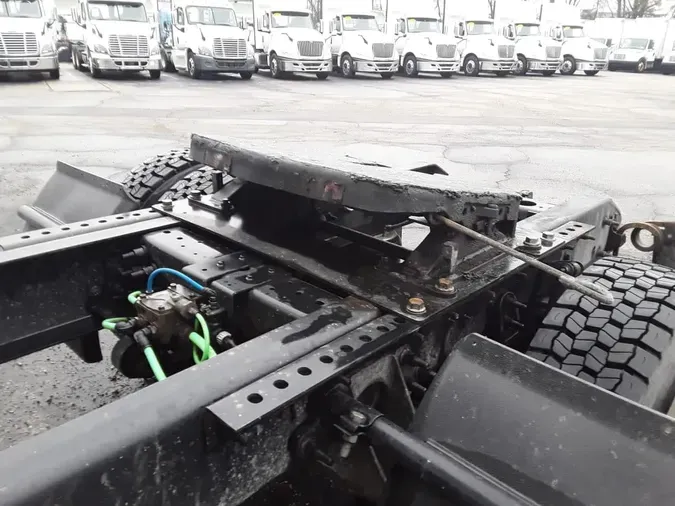 2019 NAVISTAR INTERNATIONAL RH613 DAYCAB S/A