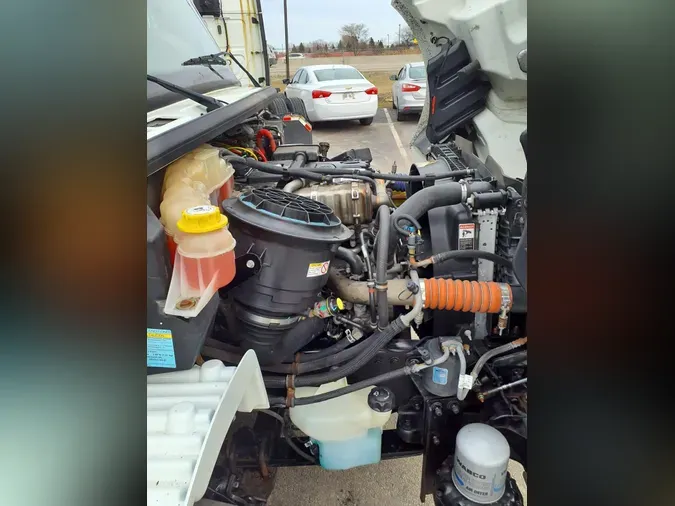 2019 FREIGHTLINER/MERCEDES M2 106