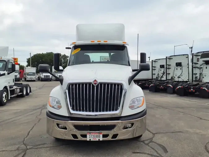 2019 NAVISTAR INTERNATIONAL LT625 DAYCAB T/A