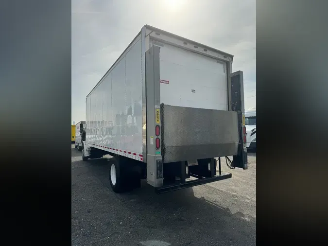 2018 FREIGHTLINER/MERCEDES M2 106