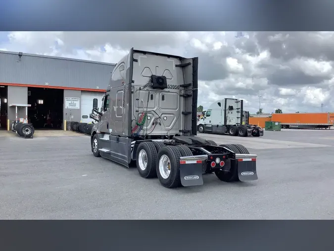 2023 Freightliner Cascadia 126