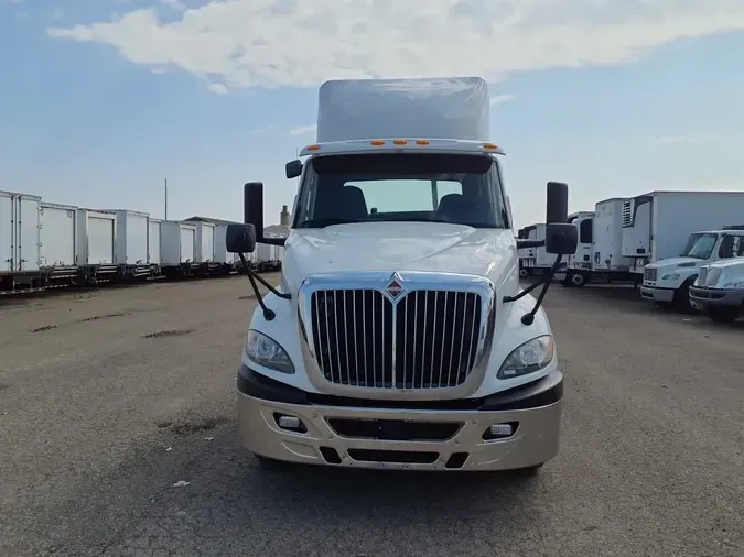 2019 NAVISTAR INTERNATIONAL RH613 DAYCAB S/A