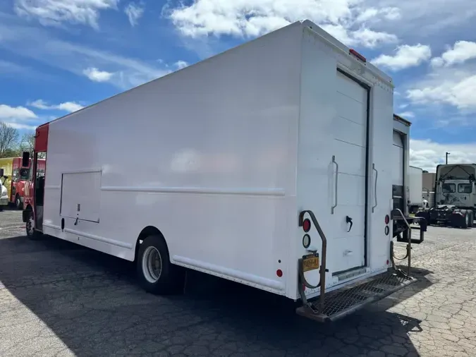 2017 FRTLR CUSTOM CHASSIS CORP MT-55 WALK-IN