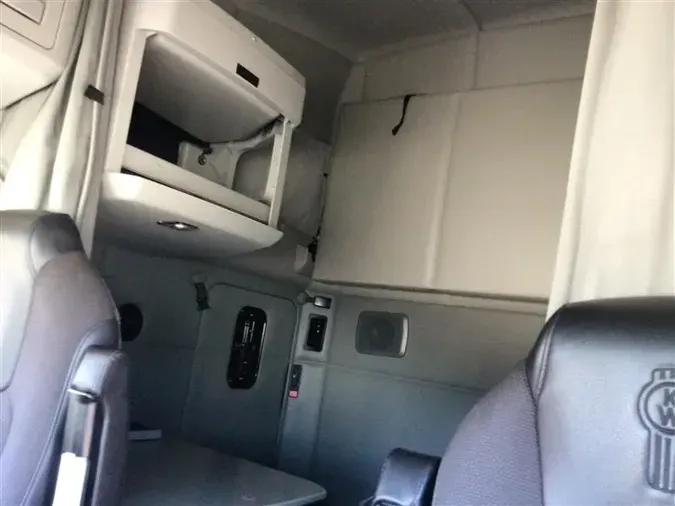 2022 KENWORTH T680f257afed474334d04b6b1e17801721f8