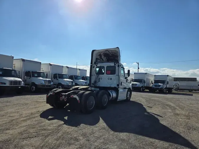 2019 FREIGHTLINER/MERCEDES NEW CASCADIA PX12664