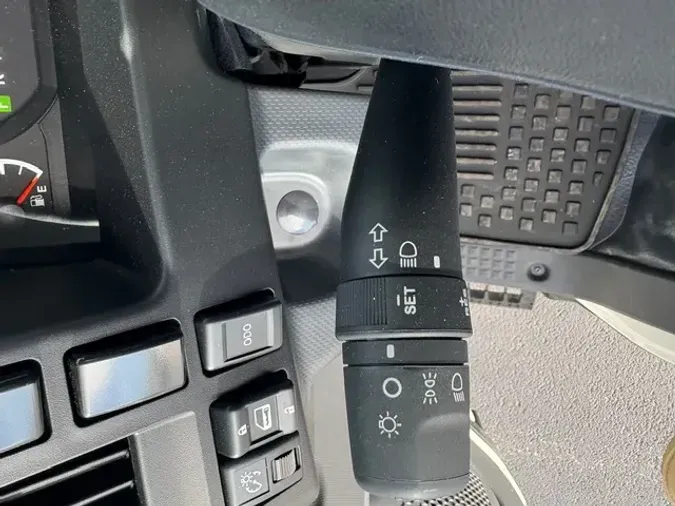 2025 ISUZU GAS NPRGASHD