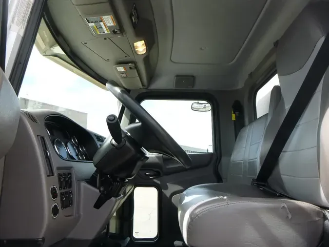 2020 Peterbilt 337f26276cca6a46a501b9f51b8d2103b21