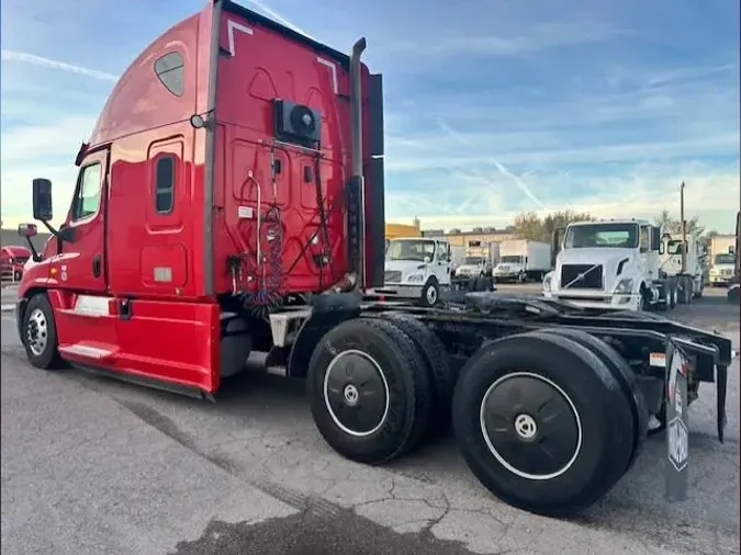 2019 FREIGHTLINER/MERCEDES CASCADIA 125