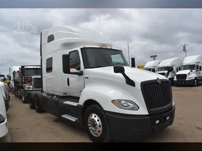 2021 INTERNATIONAL LT