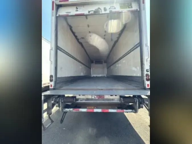 2019 HINO 268