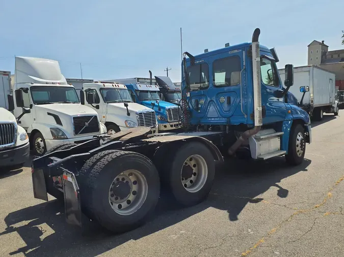 2018 FREIGHTLINER/MERCEDES CASCADIA 125