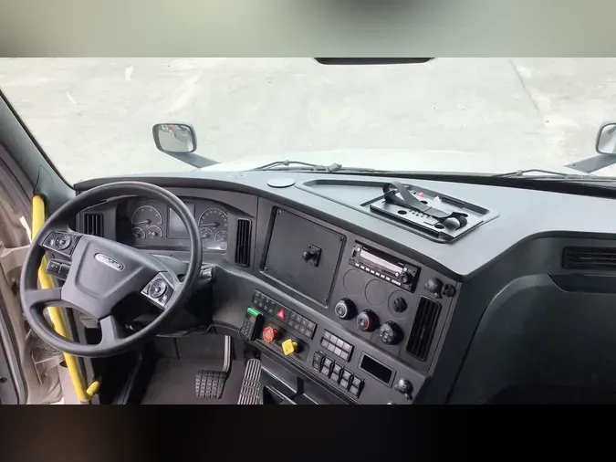 2023 Freightliner Cascadia