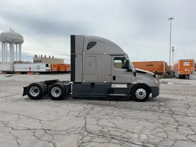 2023 Freightliner Cascadia