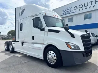 2021 Freightliner Cascadia 126