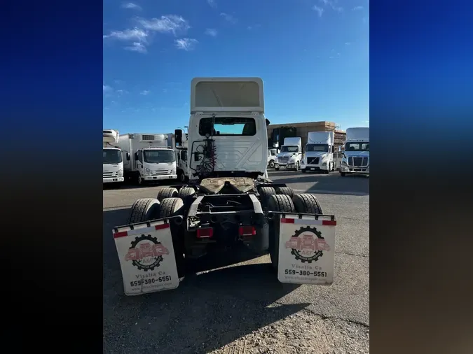 2019 NAVISTAR INTERNATIONAL LT625 DAYCAB T/A